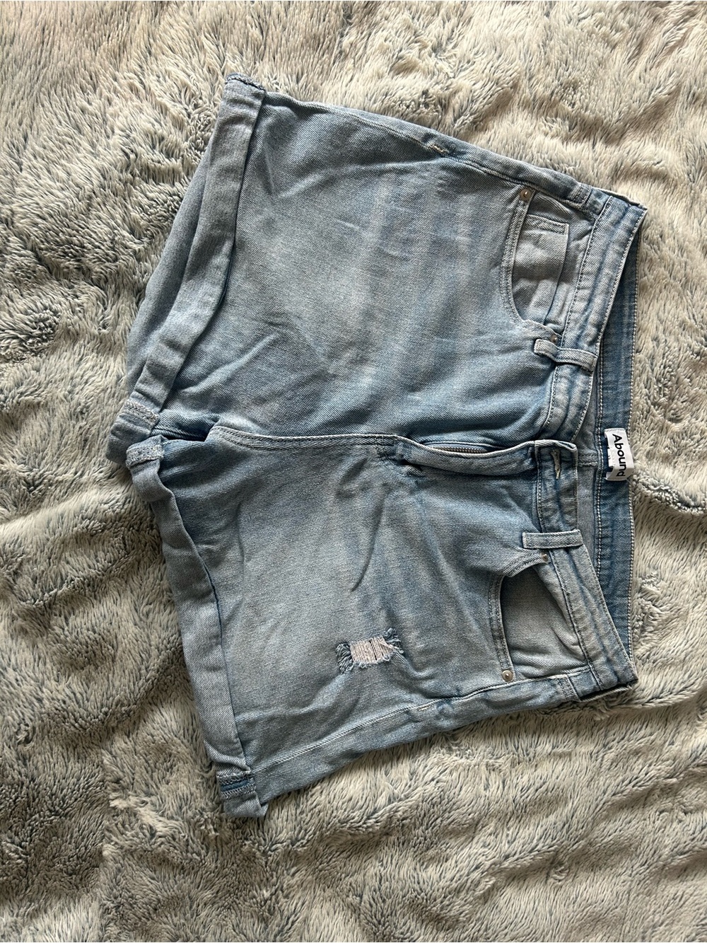 Abound Light Wash Distressed Denim Shorts Size 33